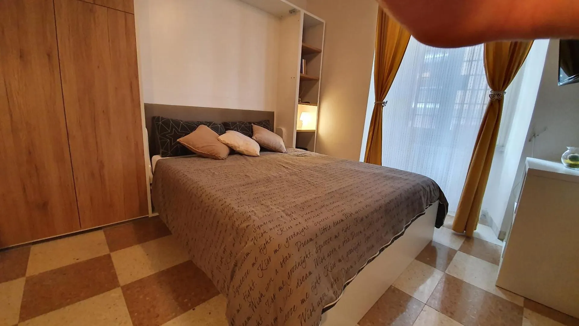 Una Notte Ai Musei - Guest House Rom 0*,  Italien